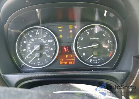 2010 BMW 328I z USA, uszkodzony, nr VIN WBAPH7G52ANM49084